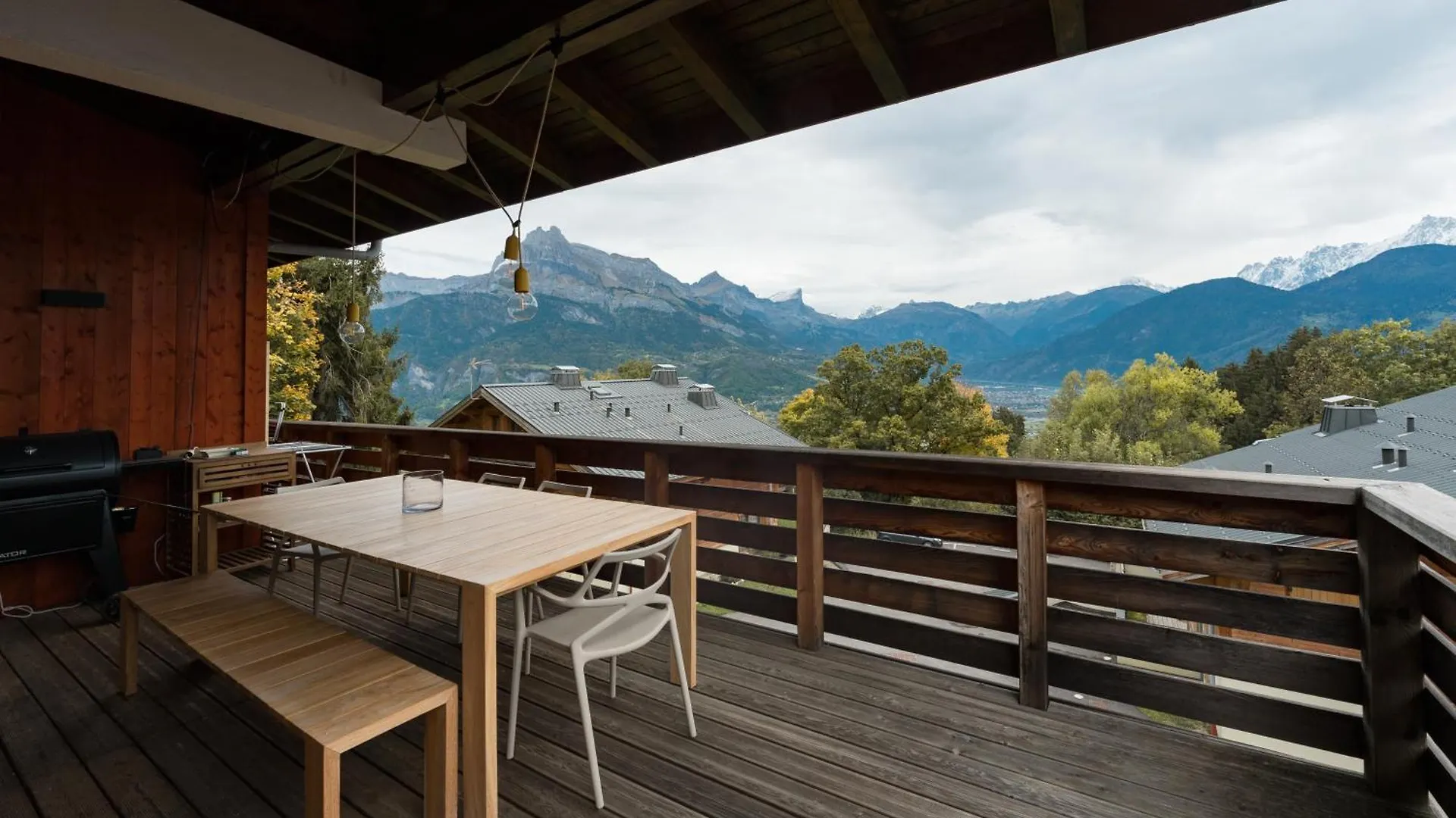 קומבלו Chaleureux Chalet Familial - Vue Epoustouflante